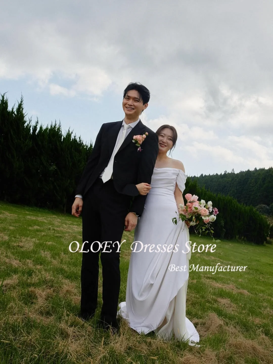 

OLOEY Elegant Off Shoulder Wedding Receipt Dresses Korea Photo shoot Silk Satin Floor Bridal Gowns Corset Back Simple Customized