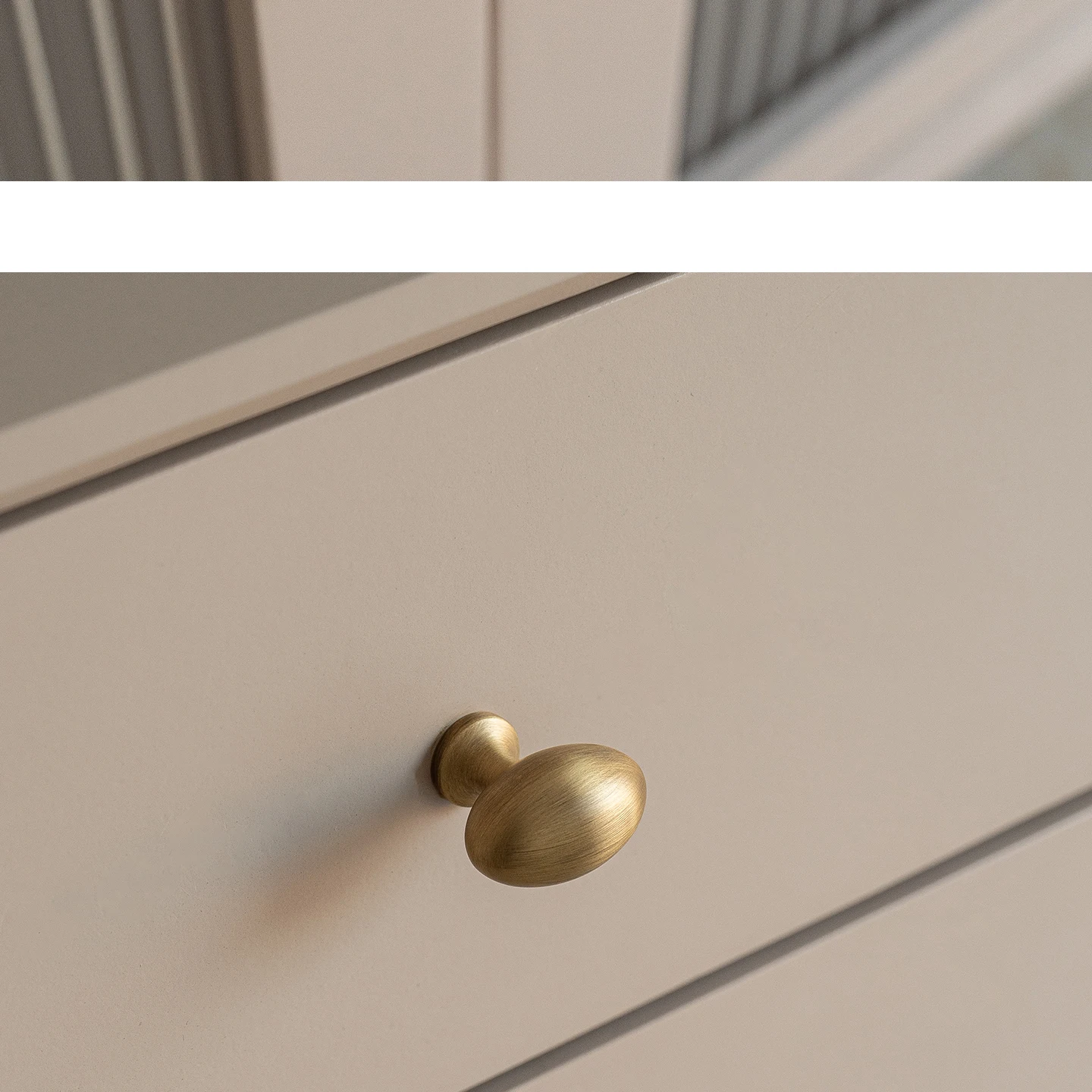 Antique brushed brass single-hole cabinet knob 15