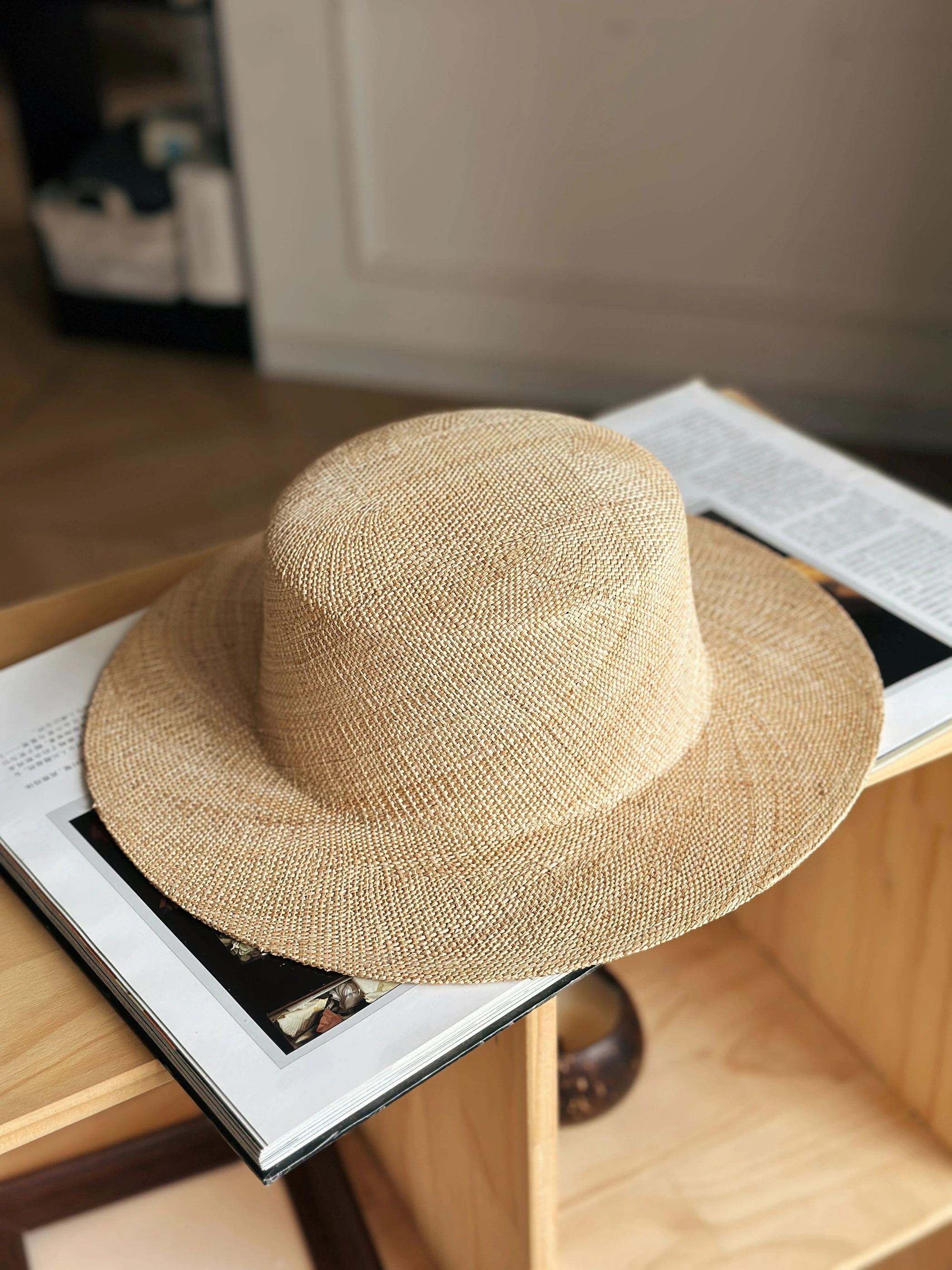 handcrafted-summer-hat-breathable-lightweight-airy-widebrim-flattop-natural-raffia-fancy-gift-hat-for-men-and-women
