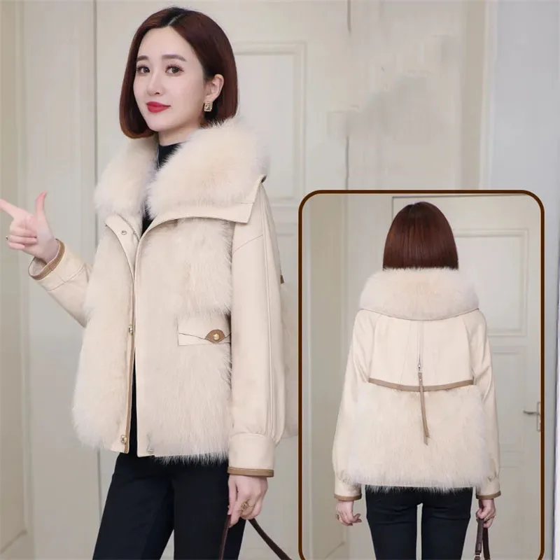سترة نسائية بأكمام طويلة من الفرو الصناعي لعام 2025 للخريف والشتاء معطف فرو قصير مرقع للنساء الكوريات ملابس خارجية بسحّاب من القطيفة