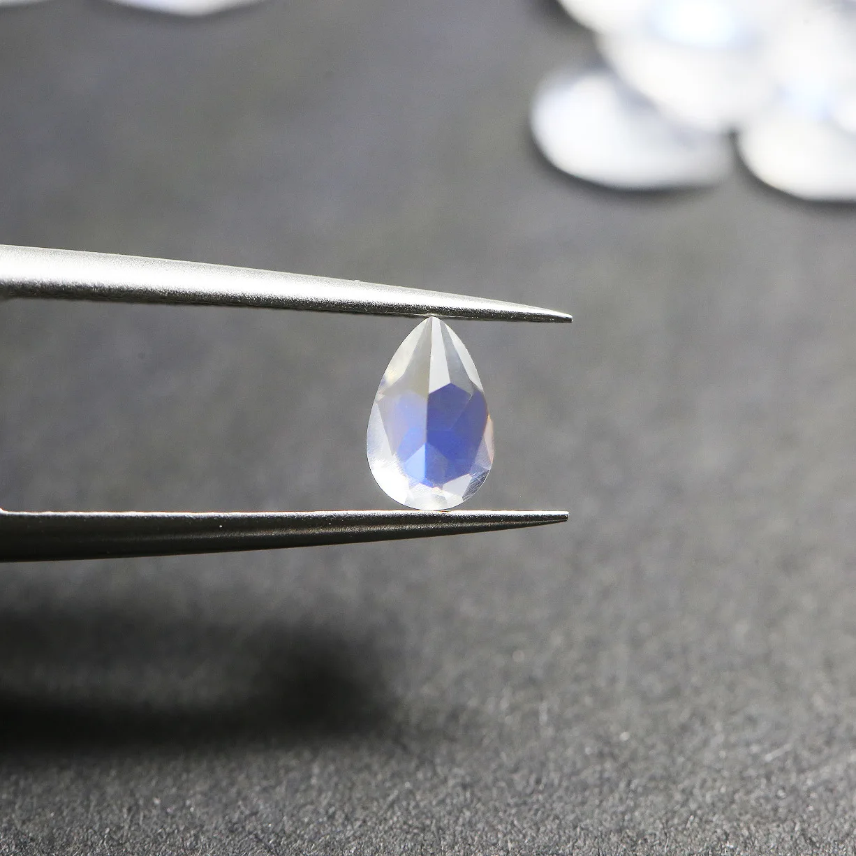 Natural Strong Blue Fire Moonstones Top VS Pear Faceted Smooth Polished Loose Gemstones Multiple Sizes 4x6mm For Jewelry Making