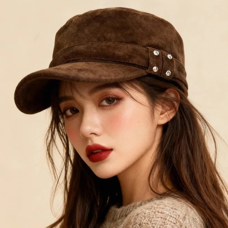 

Замшевые бейсболки с плоским верхом и заклепками в стиле ретро, осенне-зимняя повседневная универсальная маленькая литературная женская шапка для показа лица