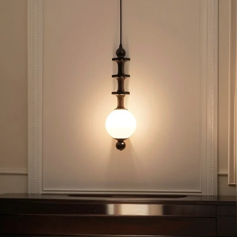 Bedroom bedside small chandelier wabi sabi wind medieval French retro solid wood designer restaurant bar chandelier