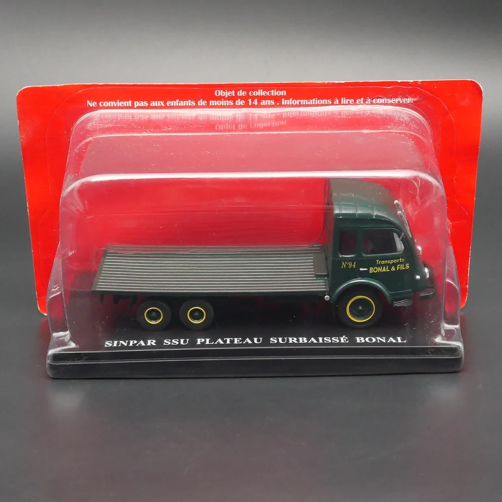 

Diecast Ixo 1/43 Scale Renault Trailer Van Alloy Car Model Collectible Toy Gift Souvenir Display Ornament