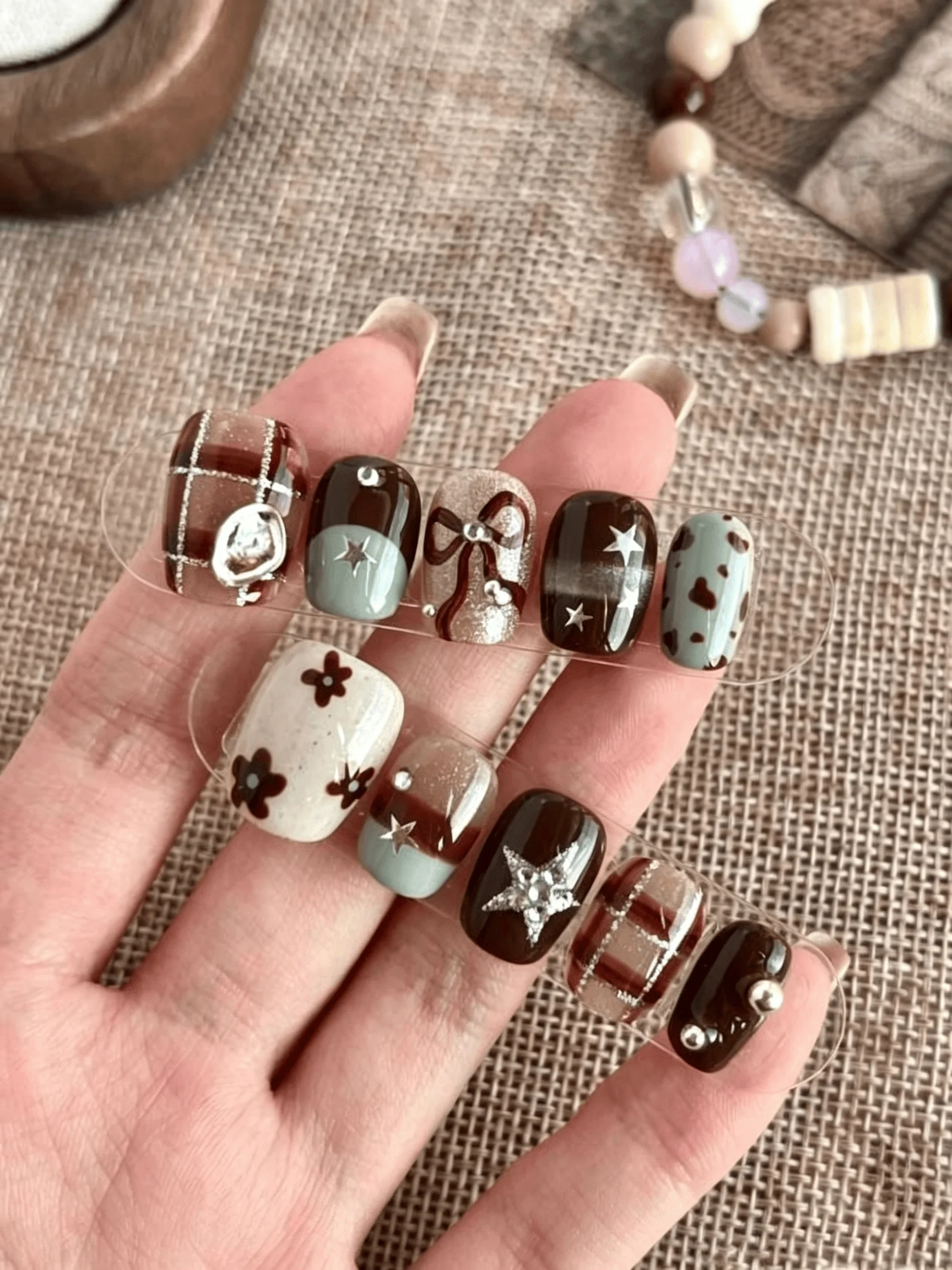 10 10 Pieces of Handmade Full-Cover Nail Tips, Medium-Short Length, Brown-Green Plaid Pattern, Maillard Retro Style, Suitable for Women and Girls, Perfect for Autumn Outings, Coffee Shop Visits, and as a Gift, Comes with 1 Piece of Jelly Glue and 1 Nail File - Aliexpress Deal