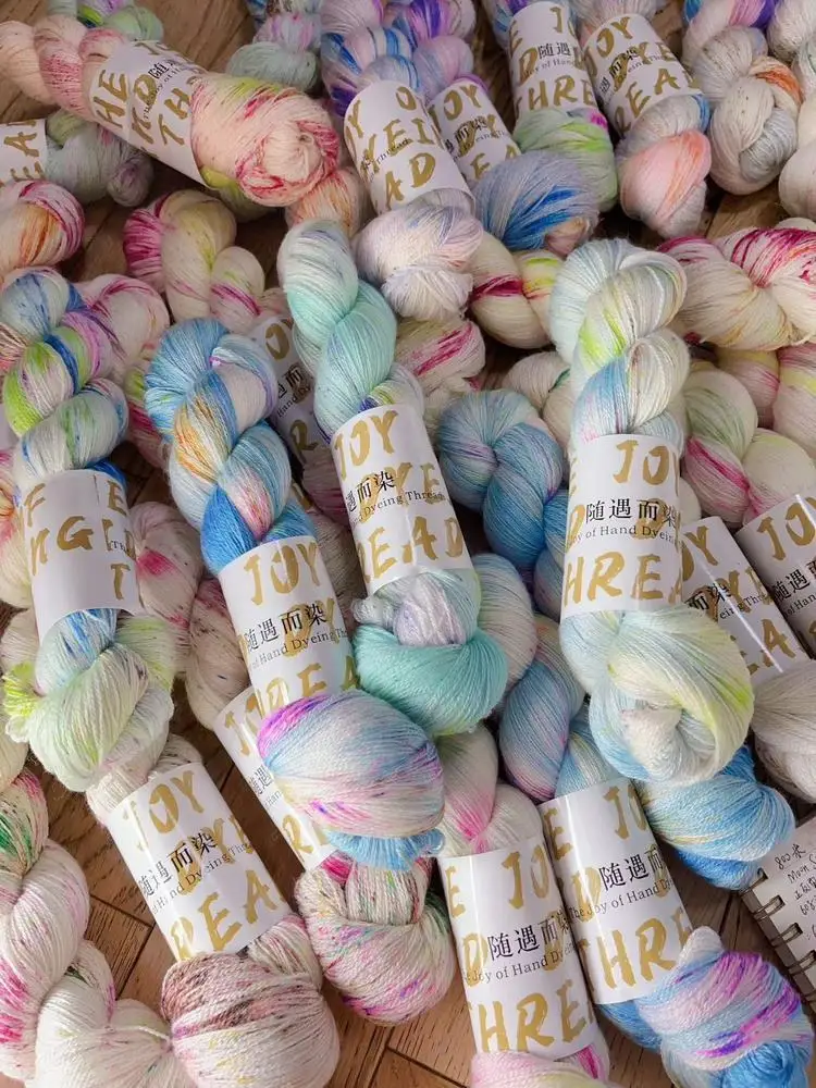 

Hand-Dyed Silk Wool Yarn 100g 800m Color Block Woolen Silk Thread Anti-Shrinkage Knitting Thread for Clothing Accessories