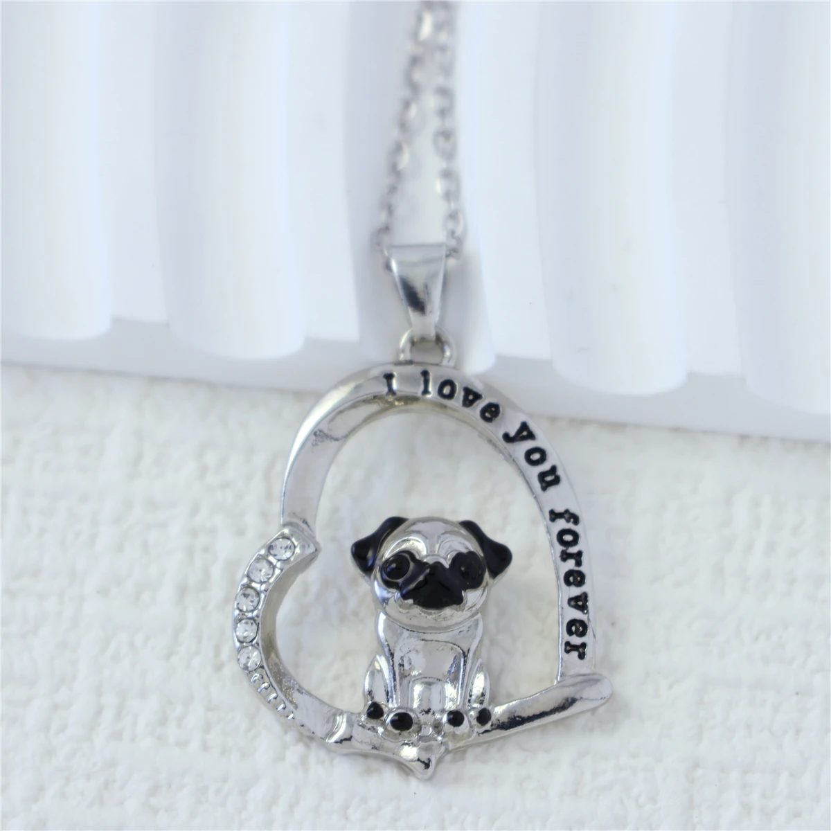 Creative Cute Heart-shape Pug Pendant Necklace for Women Exquisite Dog Accessories Unique Birthday Jewelry Gift for Dog Lovers