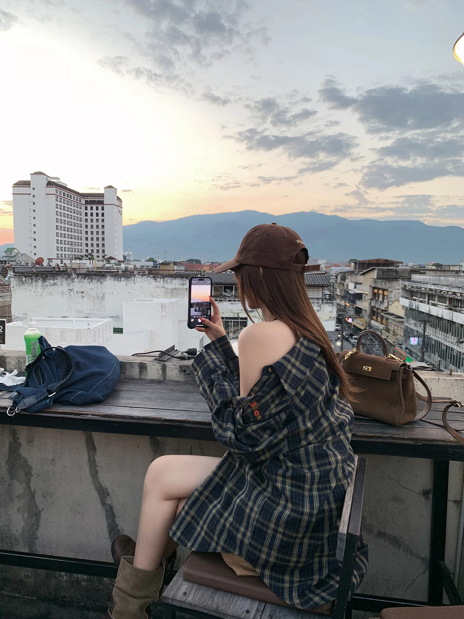 

Loose Fit Plaid irt with Embroidery Contrast Color Lazy Sle New York Accent Vintage Breathable Skin-Friendly Long Sve ...