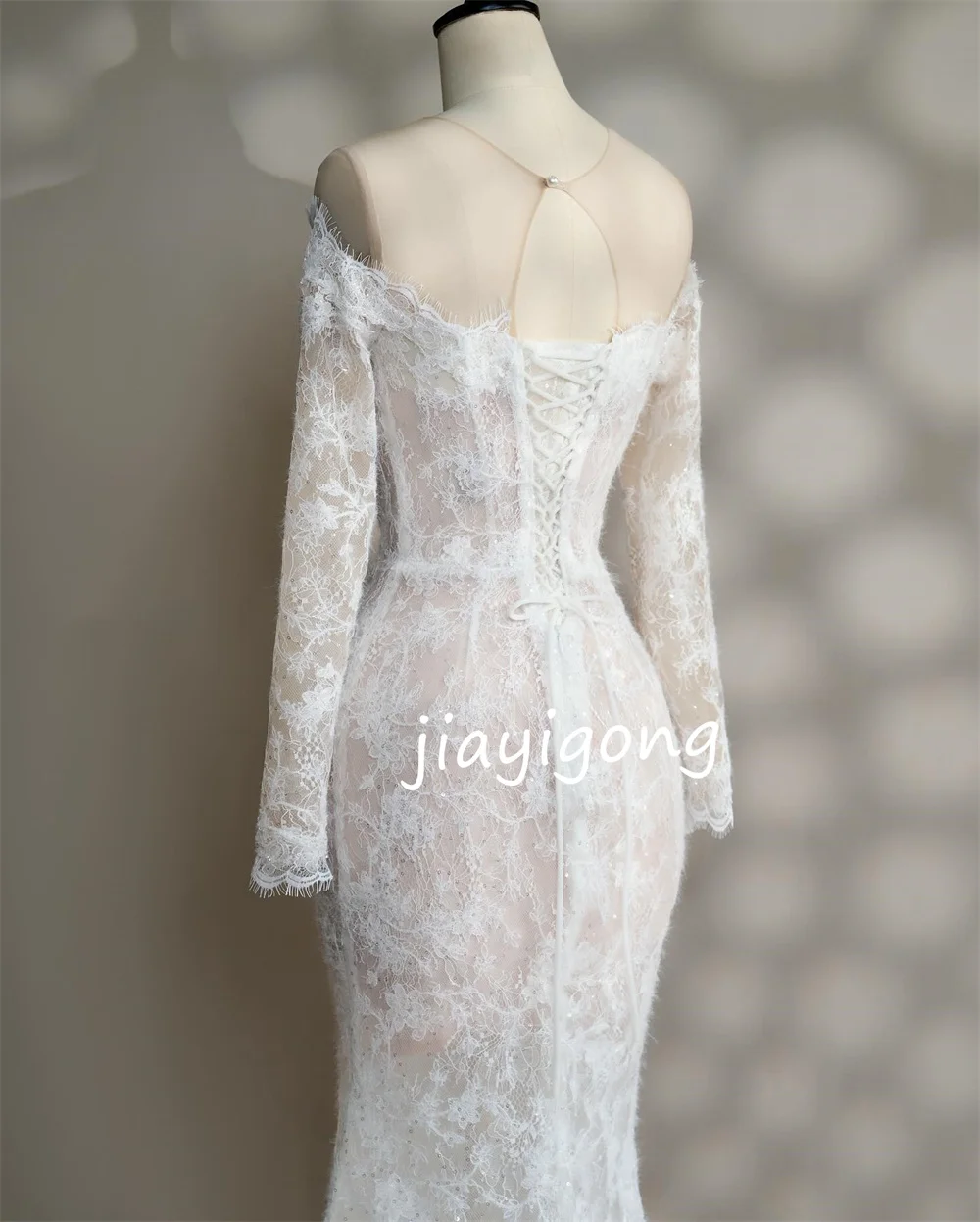 تخصيص الرجعية الطية الدانتيل حورية البحر مغرفة الرقبة فساتين طويلة المشاهير جودة عالية رائعة الرعوية مثير #5