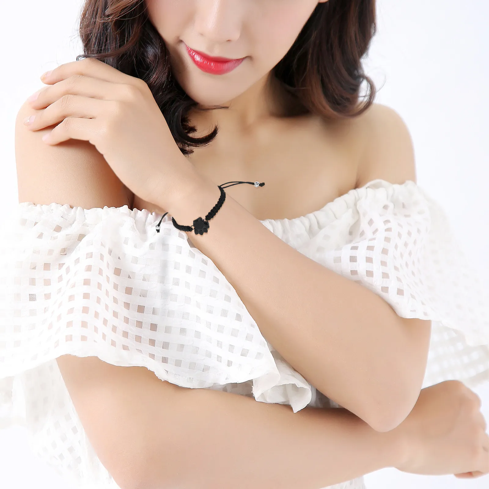 

Adjustable Pet Cremation Bracelet Stainless Steel Dog Paw Memorial Urn Jewelry Keepsake for Ashes Pet Remembrance