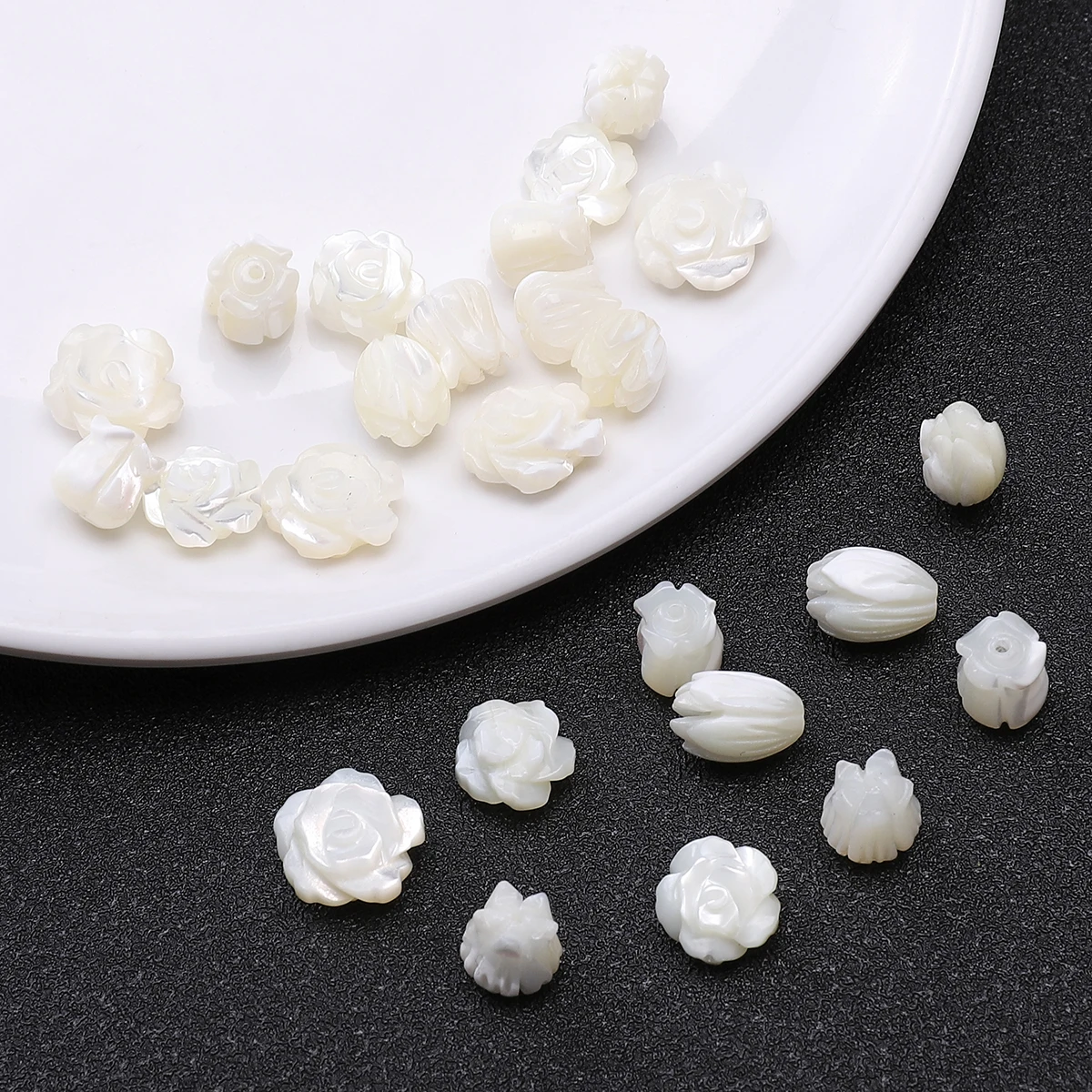 

2pcs Natural Beads Carved Flower Shell Bead Cute Flowers Mother of Pearl Loose Beads DIY Earrings Accessories Jewelry Handmade