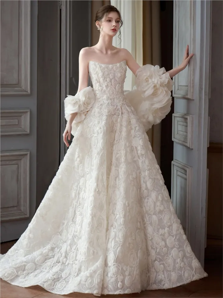 

New white tulle floral strapless toasting dress