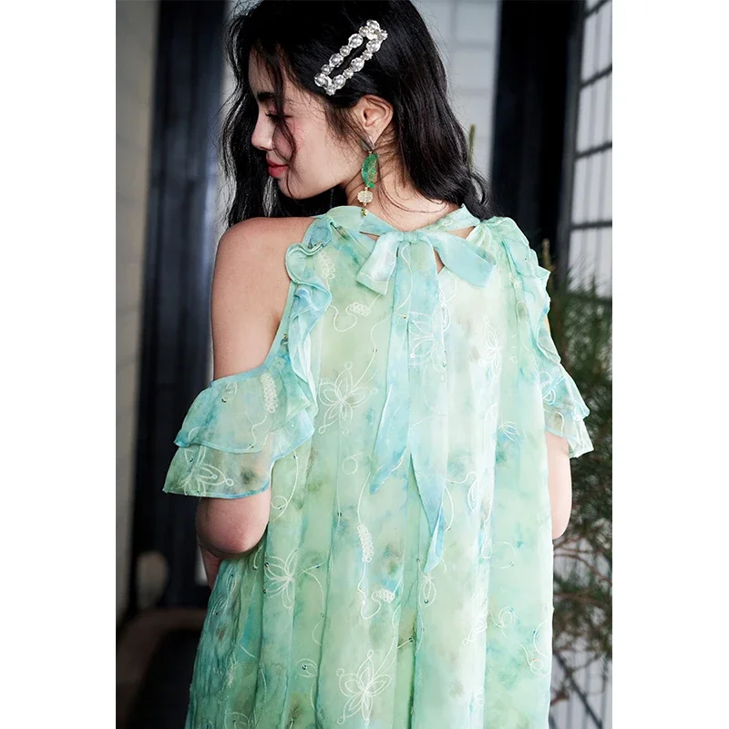ELFSACK Robe midi brodée, robe d'été en mousseline de soie à bretelles et épaules dénudées avec ourlet superposé