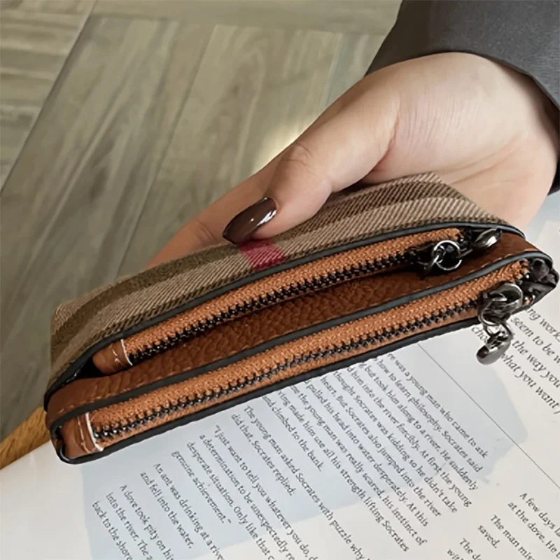 Stylish Mini Coin Purse with Multiple Compartments,  Beige & Black Design, Perfect for Everyday Use, Small Purse