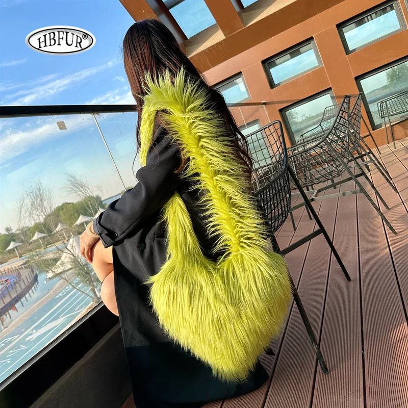 Faux Fur Furry Heat Shoulder Bag Women\'s Designer Sweetheart Crossbody Bags Sweet Pink Fake Fur Bag Purses Handbag for Women