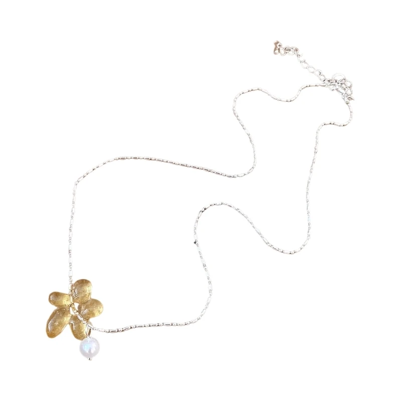 Adjustable Flower Charm Necklace with Silver Tone Chain and Round Drop Pendant for Daily Outfits and Outing Looks E0BF
