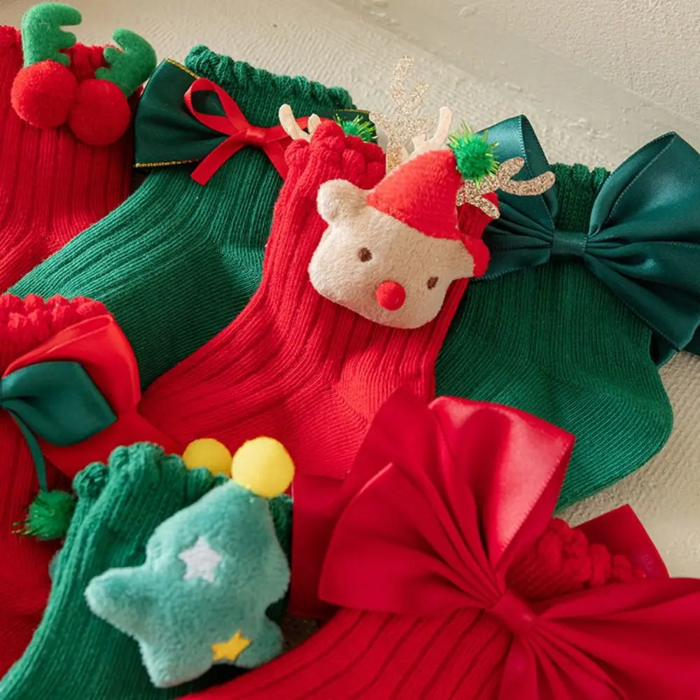 مرونة الأحمر الأخضر الأطفال عيد الميلاد الجوارب قرون شجرة عيد الميلاد منتصف جوارب أنبوبية شريط Bowknot الكرتون جورب عيد الميلاد