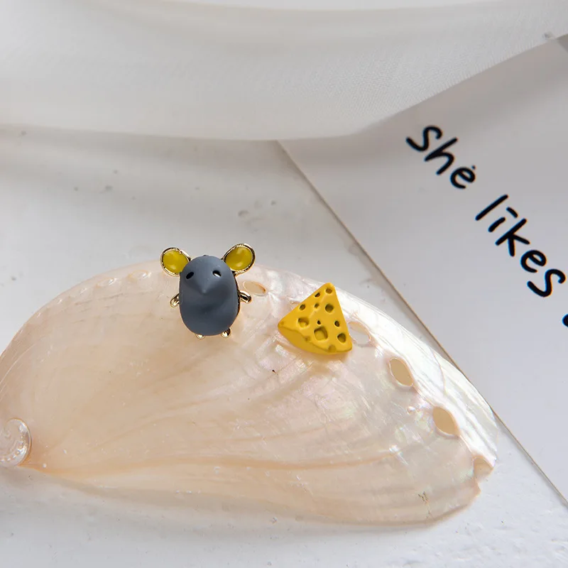 Asymmetric Cute Little Mouse Cheese Earrings Ms 2023 New Tide Sweet Temperament Earring Personality Drip Oil Jewellery