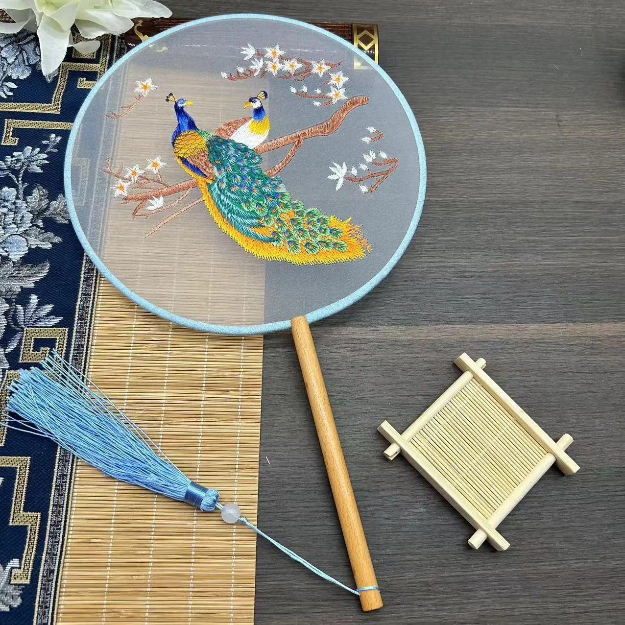 Vintage Group Fan Classical Dance Su Embroidery Fan Double-sided Embroidery Retro Handheld Fan Home Decoration 2025