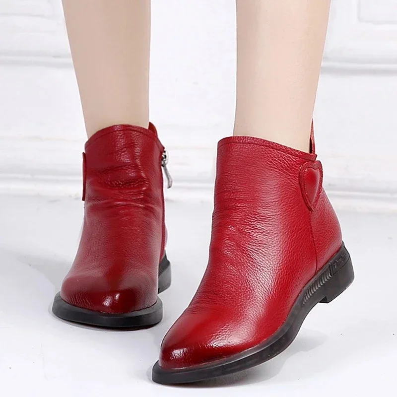 BEYARNE  British Style Genuine Cow Leather Women Ankle Boots Autumn Fashion Pleated Side Zipper Short Boots Women Flats Shoes