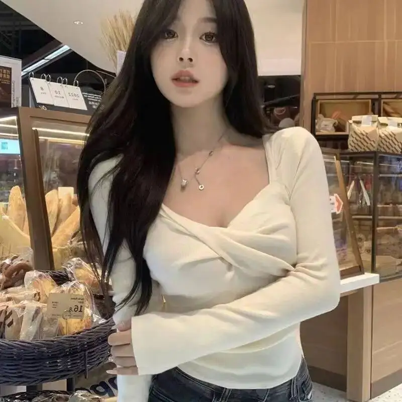 

Женская одежда Корейская мода Сексуальная глубокая v-образным вырезом с рюшами и узлом Базовая футболка Y K Повседневная милая шикарная однотонная облегающая футболка с длинным рукавом