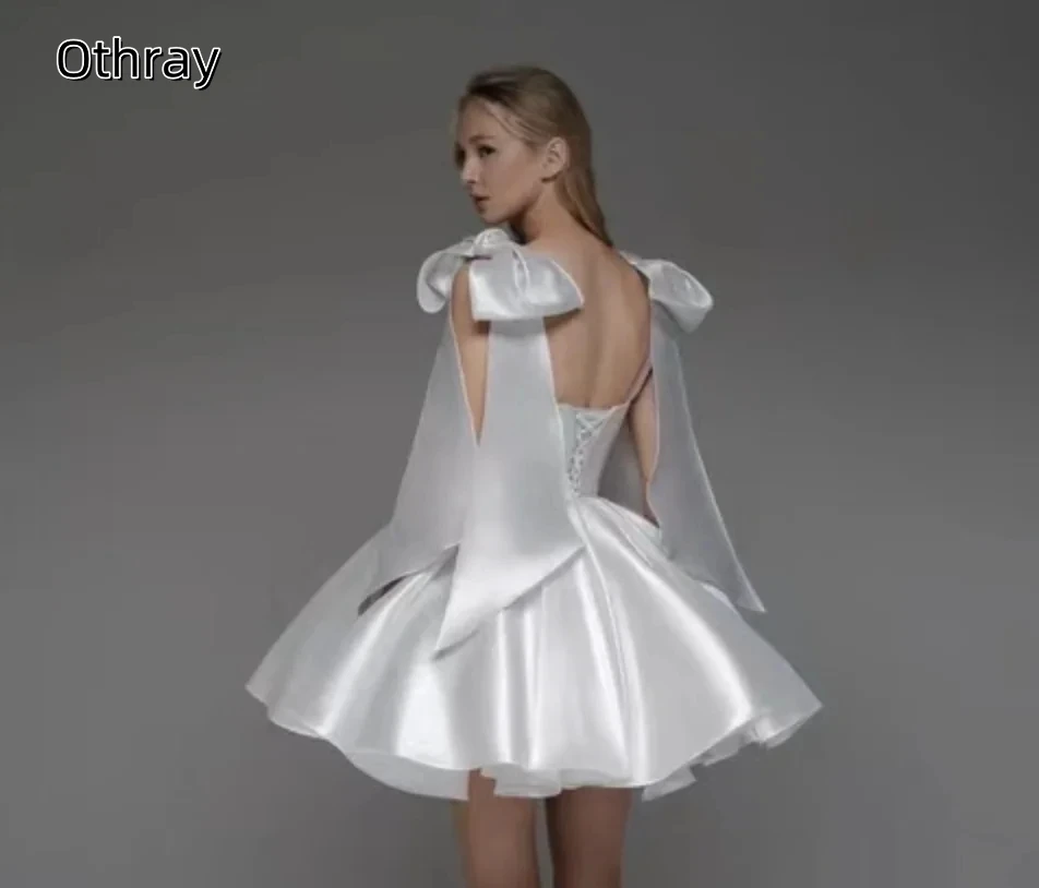 Abiti da sposa corti a trapezio in raso con scollo a cuore sexy Cinghie con fiocco Corsetto sul retro Abiti da sposa personalizzati Abito per party di matrimonio