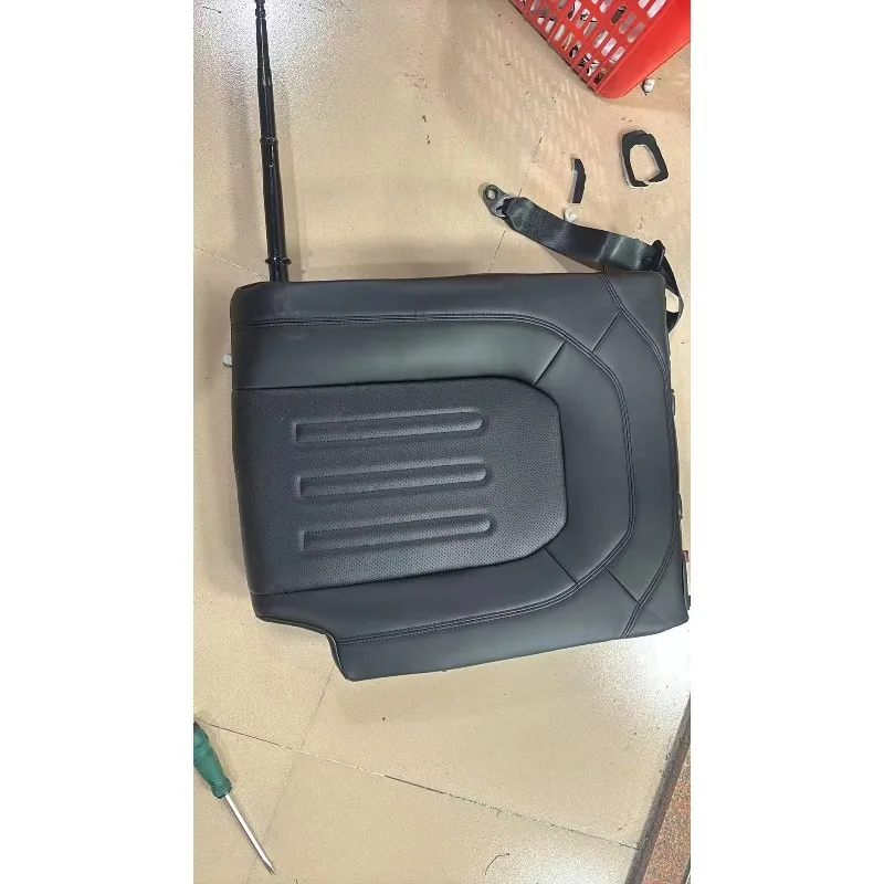 Defender Front Seats and   Seats Includes Mounting Bracket                            hy