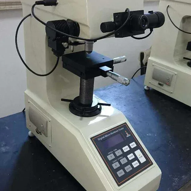 جهاز اختبار الصلابة العالمي من الألومنيوم روكويل