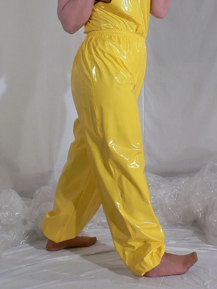 Рисунок 4 - Женские брюки-фонарики из искусственной