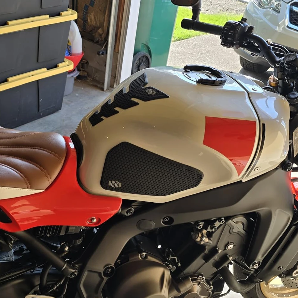 

For Yamaha XSR900 GP XSR900GP 2024 side fuel tank pad Tank Pads Protector Stickers Decal Gas Knee Grip Traction Pad Side Sticker