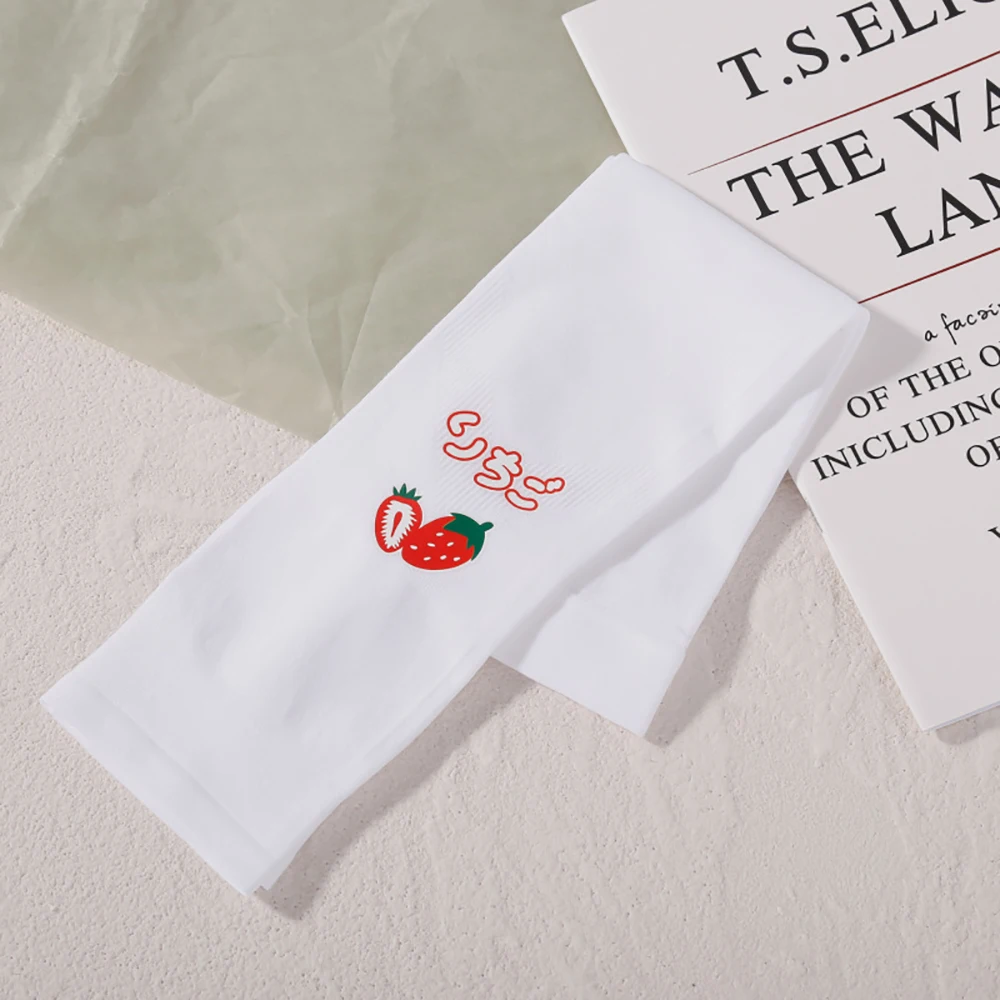 

Cute Outdoor Driving Fruit Women Strawberry Ice Silk sleeve Sun UV Protection Arm Sleeves Cooling Sleeves