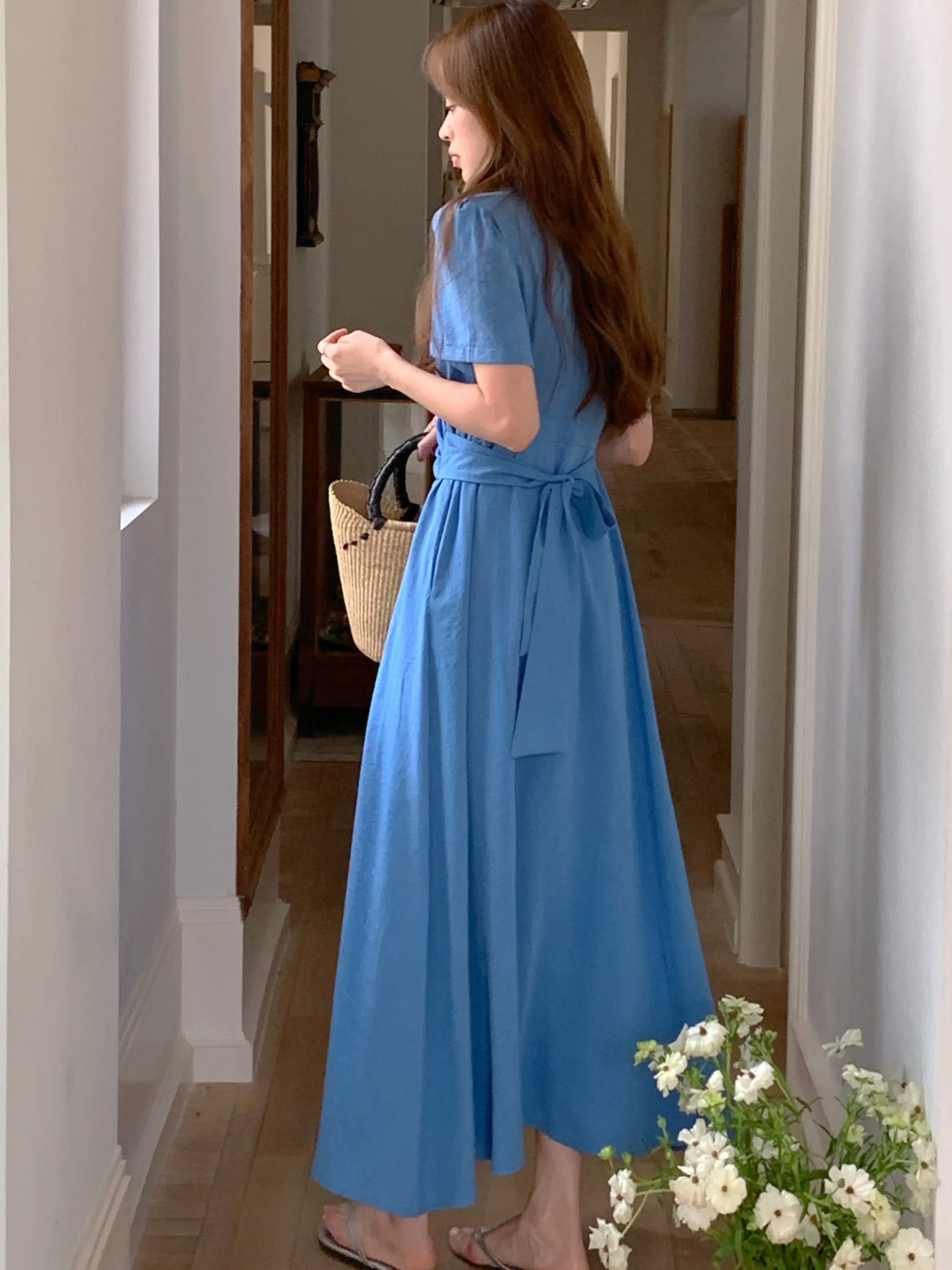 夏の新作 レディース Vネック 半袖 Aラインワンピース レトロでおしゃれなウエストシェイプ 細見えミディ丈スカート