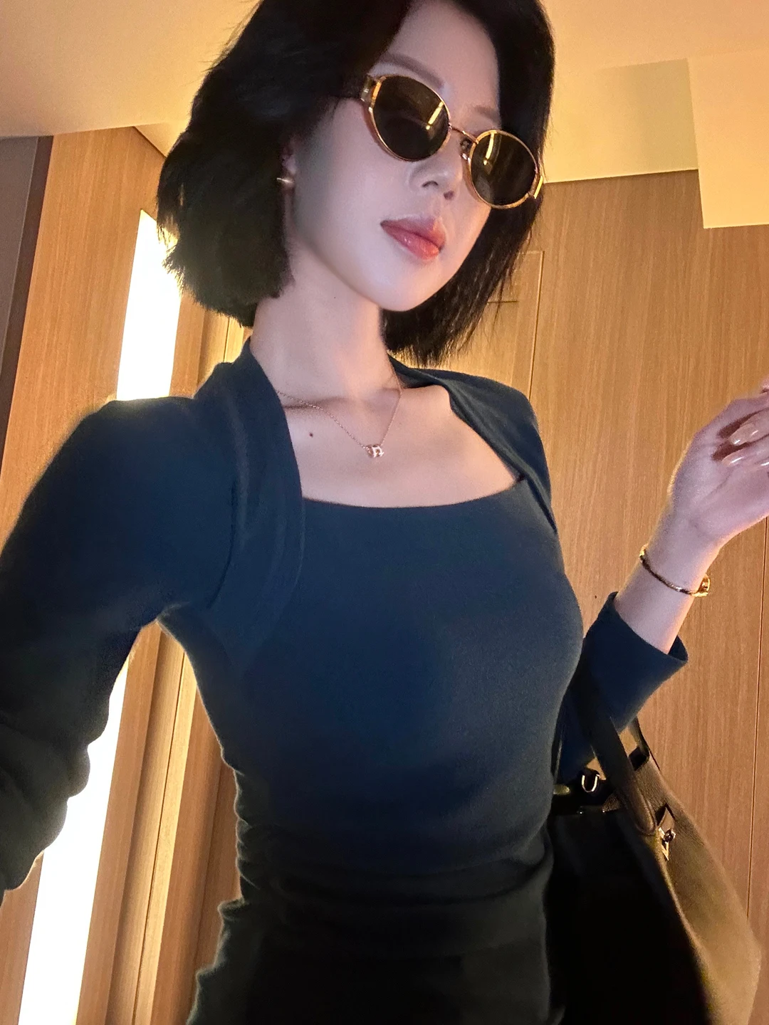 

Slimming Knitted Square Collar Shoulder Baring Top for Women Pure Color Spring 2026 Fashionable Modest Style Long Sleeve T-Shirt
