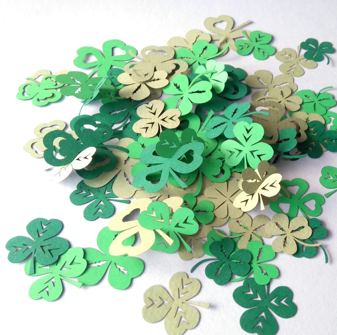 1bag St. Patrick's Day Theme Paper Confetti Lucky Shamrock Clover Table Scatter for Irish Festival National Day Party Decoration