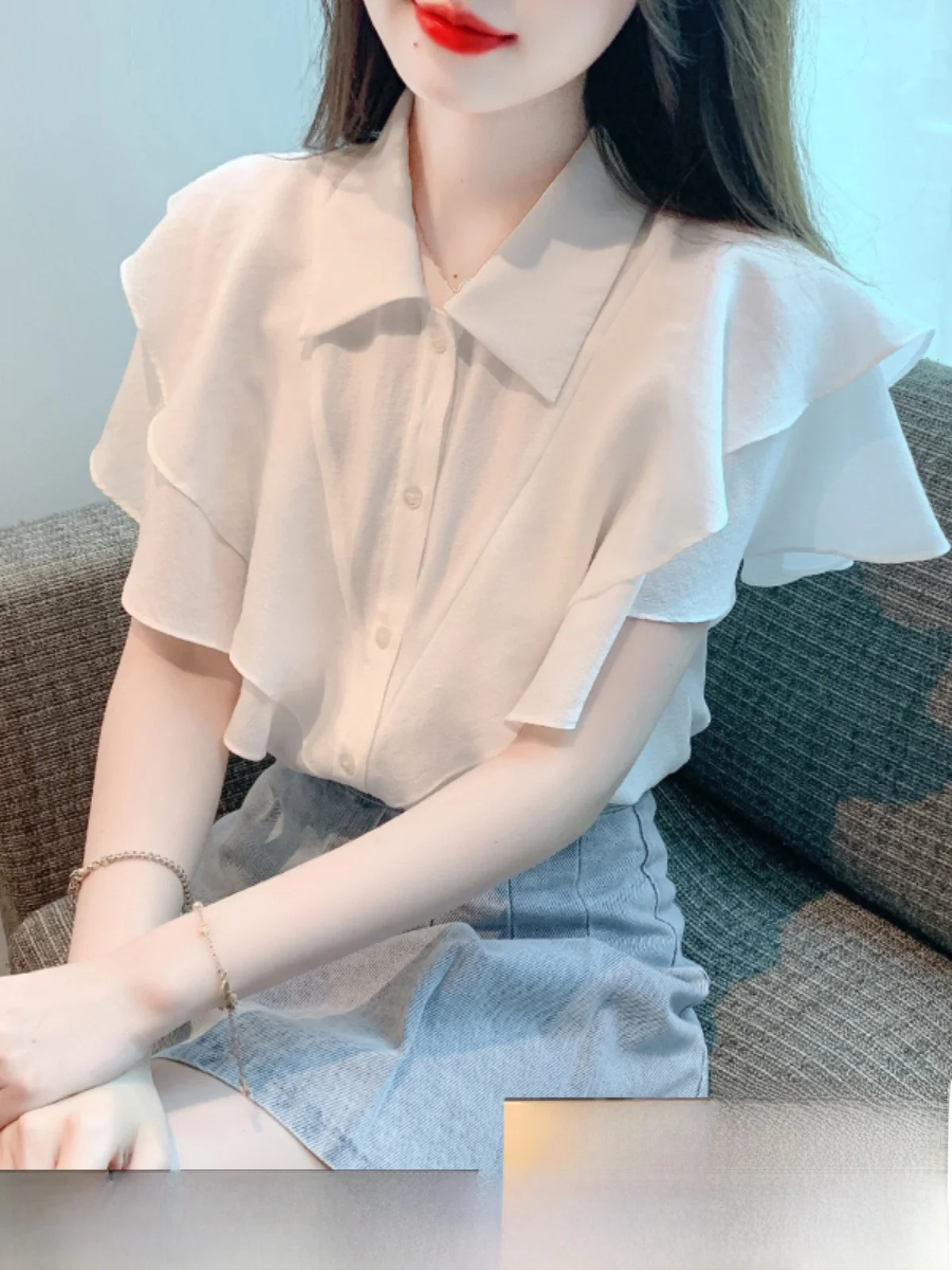 Ladies White Short Sleeve Chiffon Shirt Summer 2026 New Design Sensation Gored Top Women's Fashion Straight Cut Button up