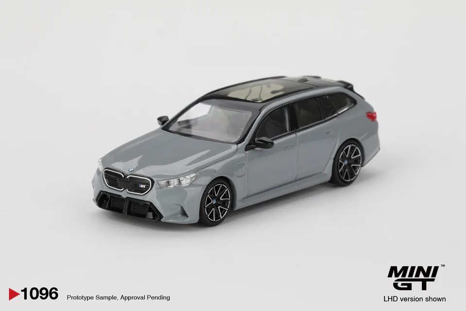 MINIGT 1/64 BMW M3 Competition Touring Portimao Blue Metallic