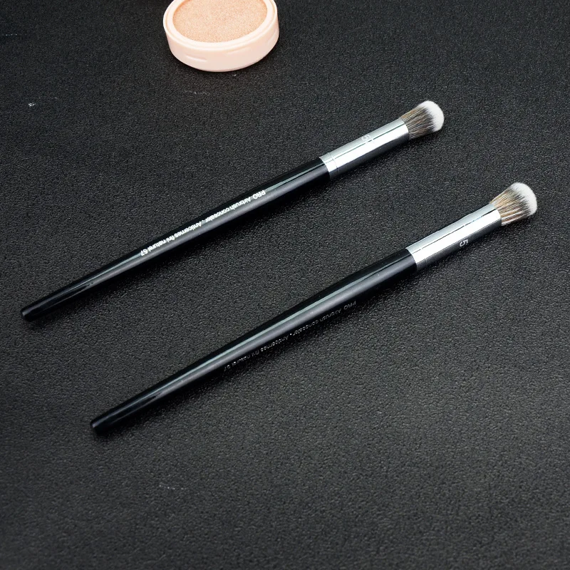 High End Black Long Handle No.57 Pro Airbrush Concealer Magic Makeup Brush Rounded Anticernes Make up Brushes