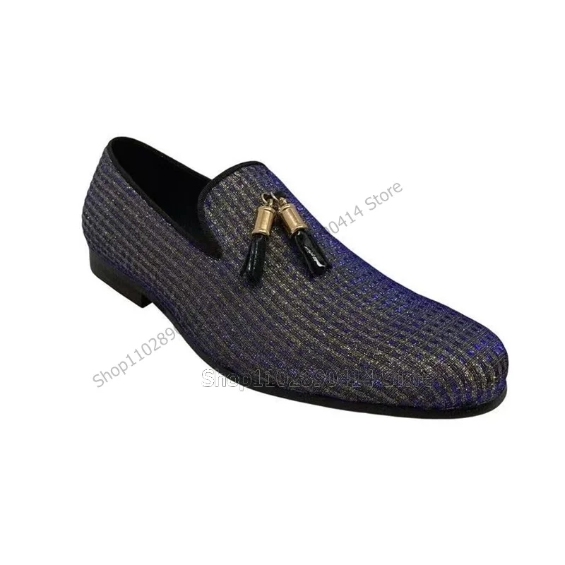 Sapatos casuais com borlas de cores misturadas para homens, sapatos deslizantes, artesanato luxuoso, vestido de banquete, moda masculina