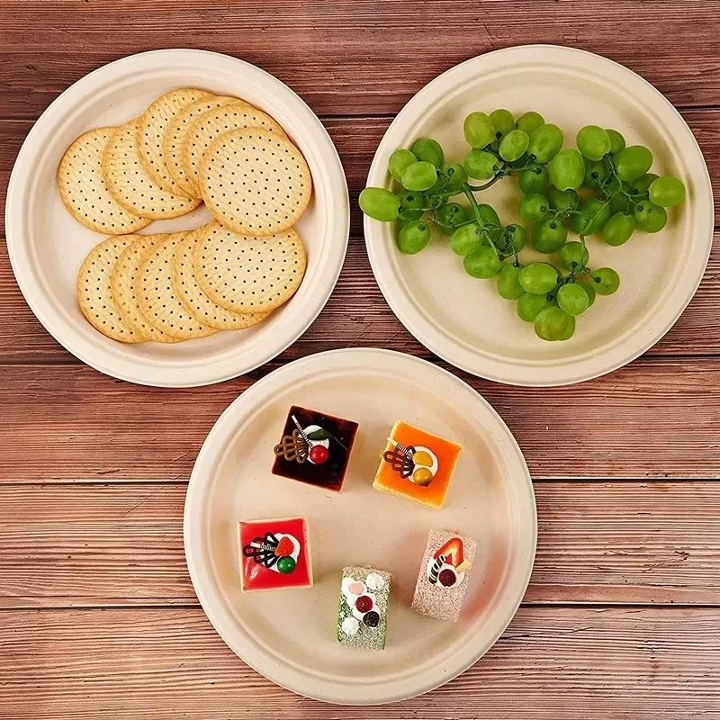 50/100PCS Piatti di carta bianchi/marroni Piatti di carta usa e getta impermeabili resistenti all'olio adatti per la tavola rotonda della festa di compleanno