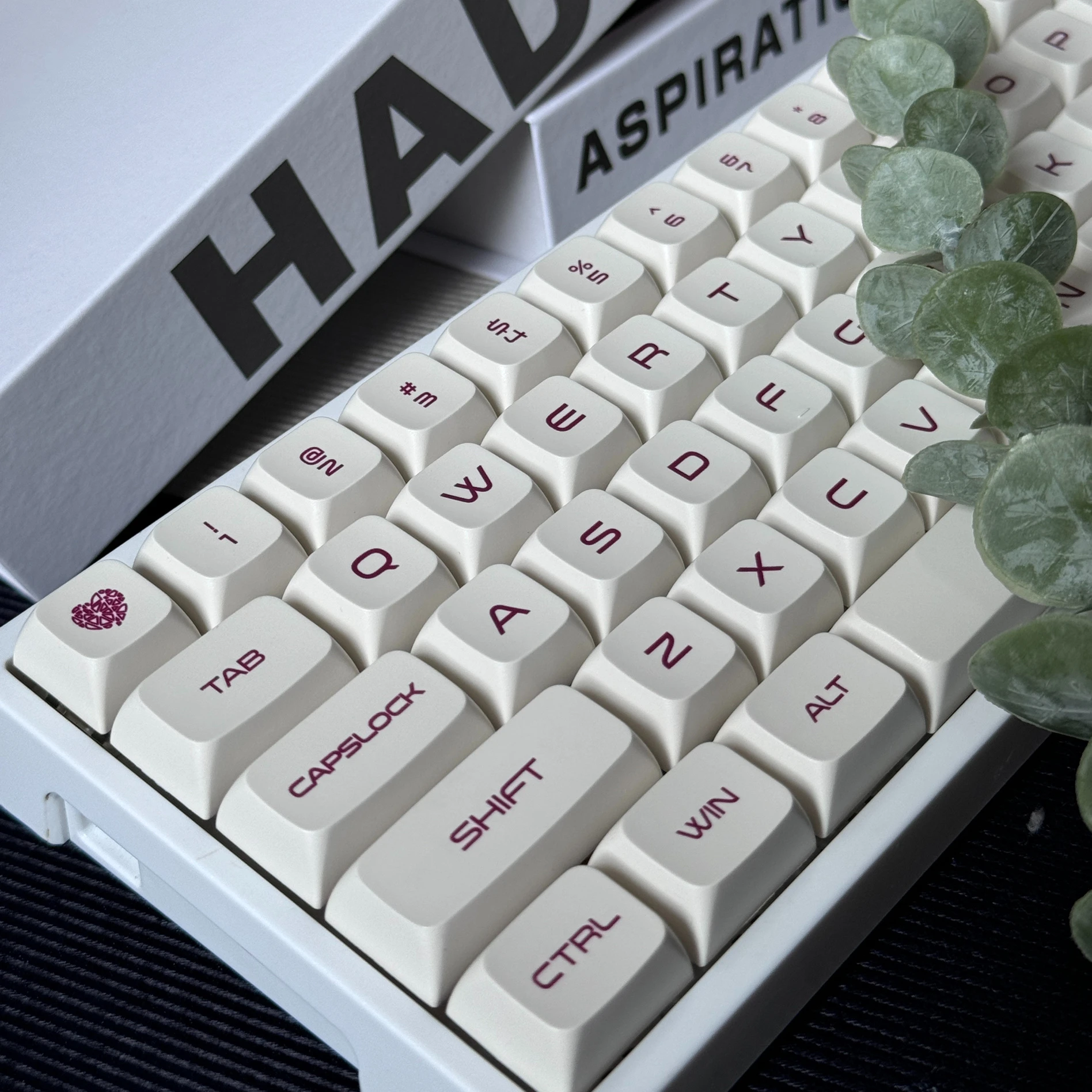 

Milk Purple Keycap XDA Height PBT Sublimation 61/64/68/84/87/98/100/104 Keyboard Cap