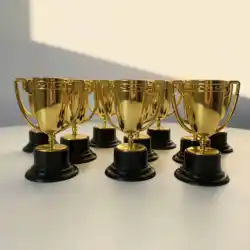 5Pcs Plastic Golden Mini Award Trophy Toys Prizes for Kids Birthday Party Favors Kindergarten Rewards Children Pinata Fillers