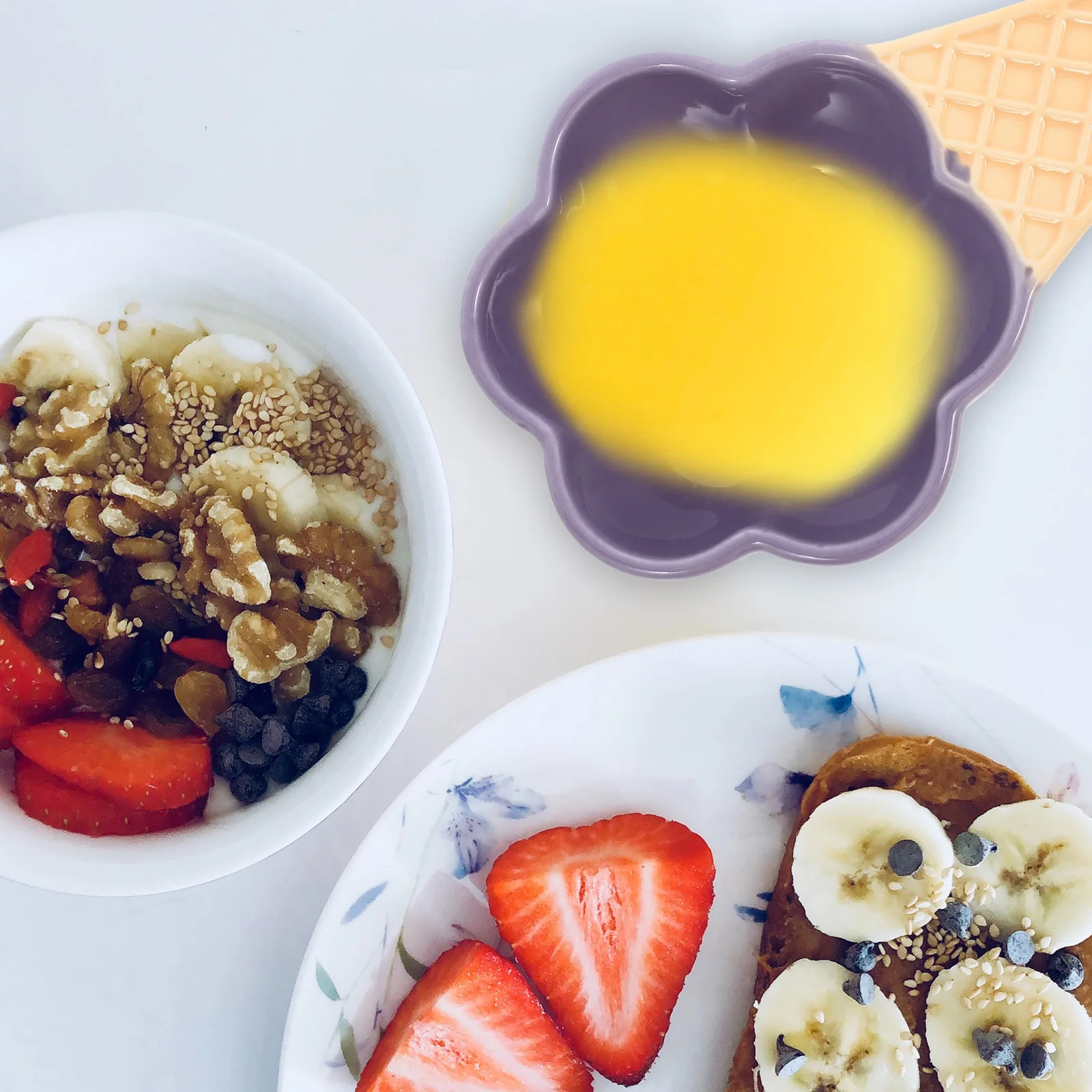 

Ceramic Ice Cream Shaped Dipping Bowl Compact Design for Sauces Condiments Individual Portions Table Decor Gift Idea