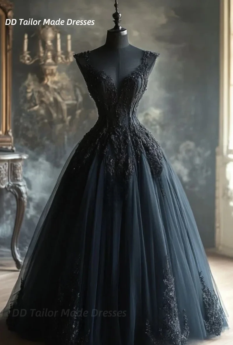 Black Gothic Wedding Dress Floor Length A-Line Tulle Vintage Bridal Gown Lace Appliques Retro Vestidos De Novia Customized
