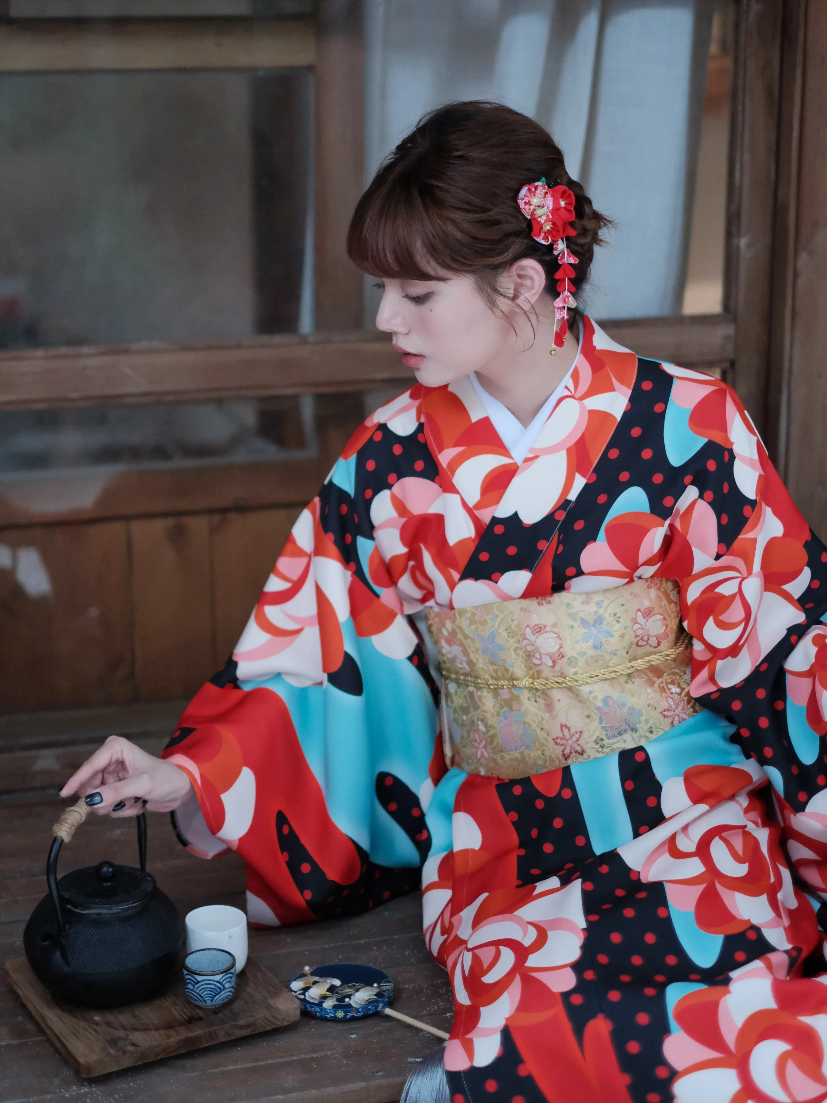 

Red Color Women's Japan Style Kimono Traditional Formal Yukata Flower Prints Photography Dress Cosplay Costume