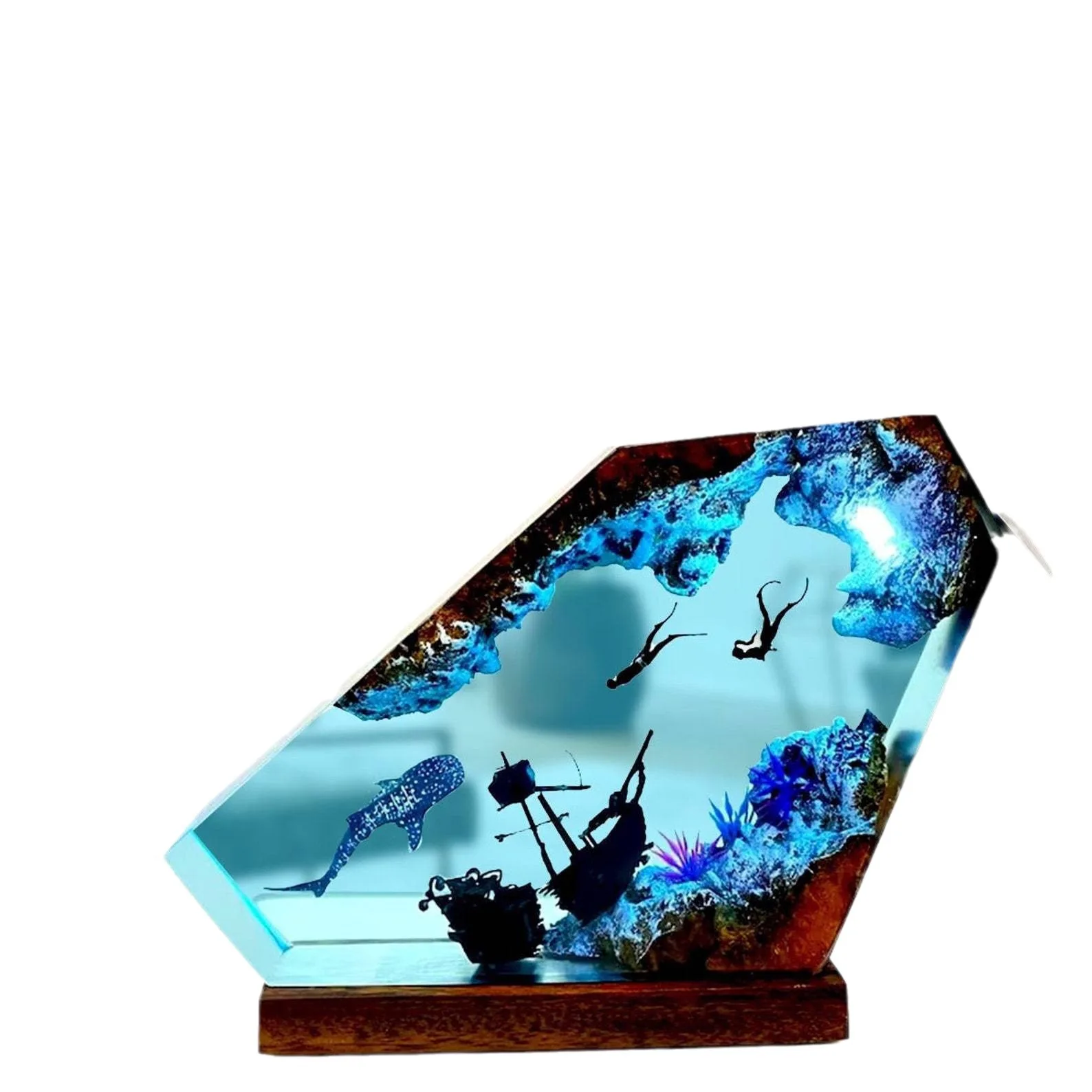 

Seabed Exploration Organism Resin Table Light Creactive Art Decoration Lamp Diving Sunken Ship Theme Night Light USB Charge