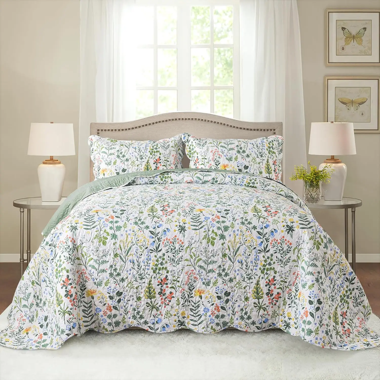 

3-Piece Microfiber Quilt Set, Lightweight Reversible Bedspread, Floral Wildflower Bedding for All Seasons