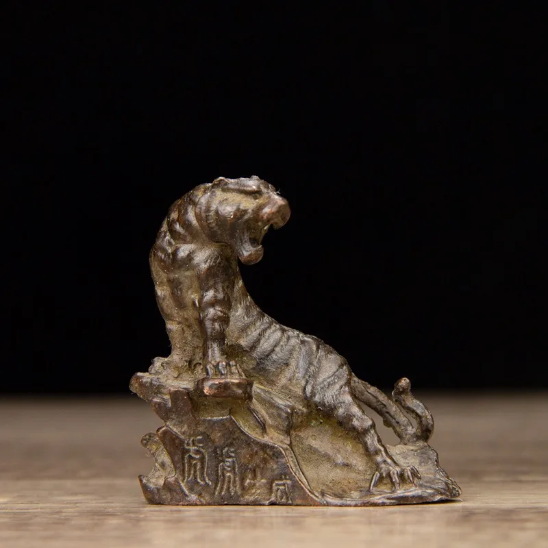 

Antique Miscellaneous Antique Tiger Ornaments Mini Handle Porcelin Home Study Craft Decoration Pressure Paper Pen Shelf Ornament