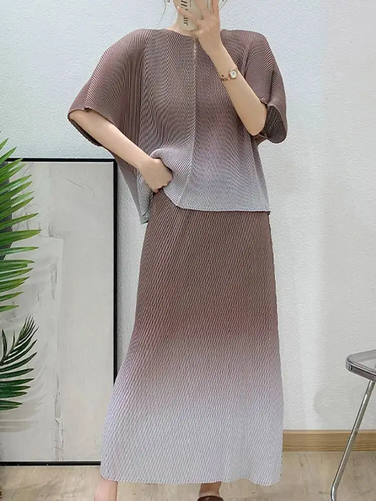 Pleated Fashion Loose Gradient Color Women's Set Elastic Waist Skirt Female Two-piece 2026 Spring New  17SK4NV