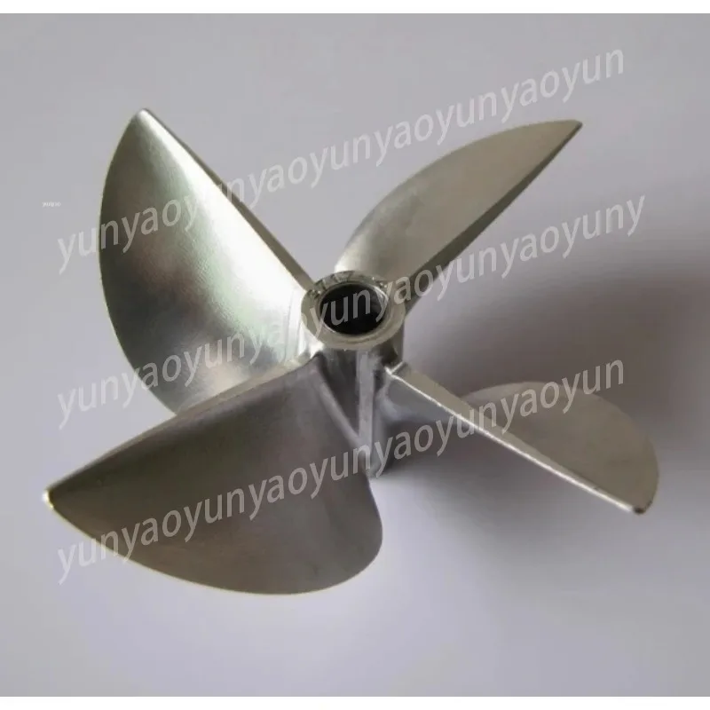 6717 Brass Four-blade CW CCW Propeller Paddle Diameter 67mm Inner-diameter 6.35mm Pitch 1.7