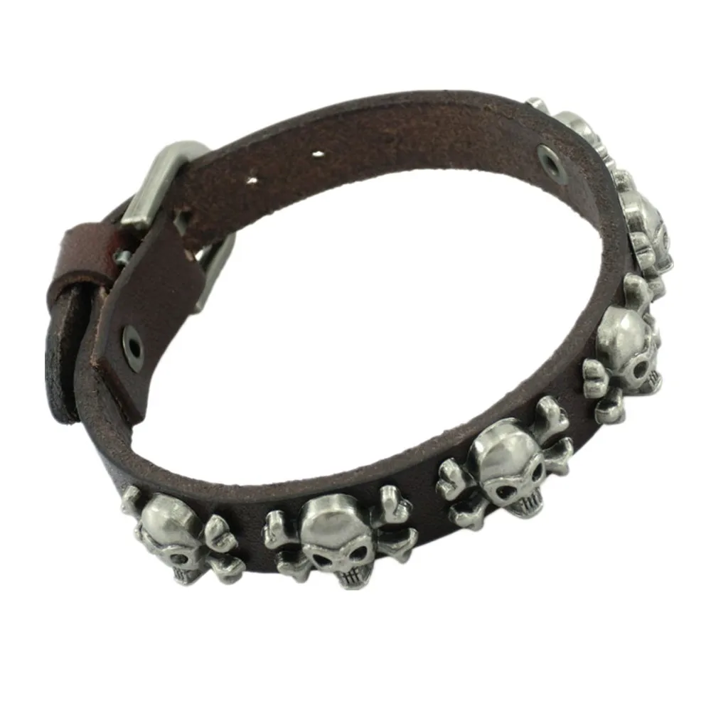 2023 yeni Vintage kaya Punk hakiki deri bilezik Women Mujer erkek bilezik kafatası saplama Charm bilezik kadın erkek takı için